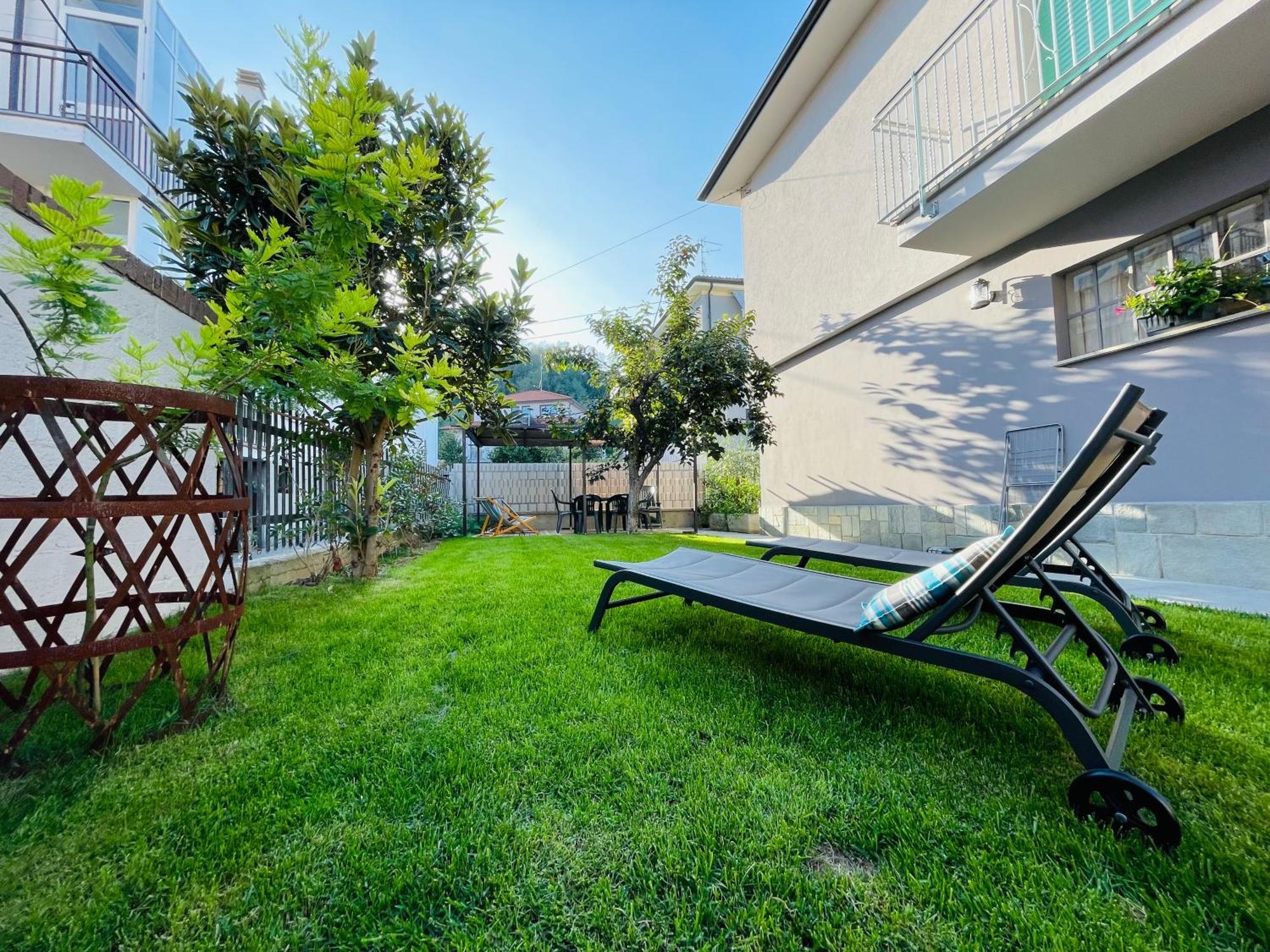 アルバ Casa Piero, Relax E Piscina Privata Tra Le Colline Delle Langheヴィラ エクステリア 写真