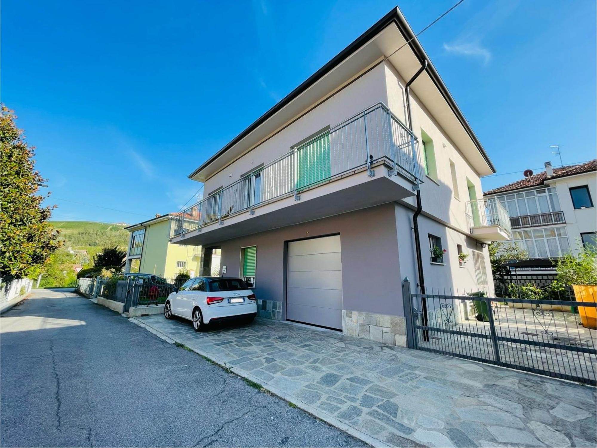 アルバ Casa Piero, Relax E Piscina Privata Tra Le Colline Delle Langheヴィラ エクステリア 写真